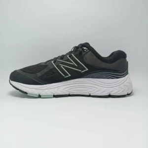 New Balance 840 v4